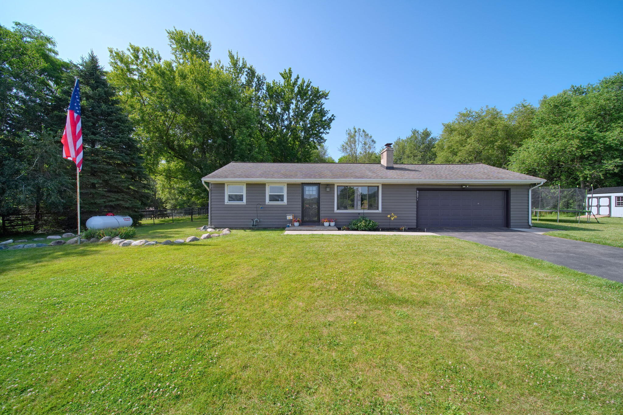 9871 Knight Road Grass Lake, MI 49240 - Photo 4 of 44 4-web-or-mls-DSC08042_HDR