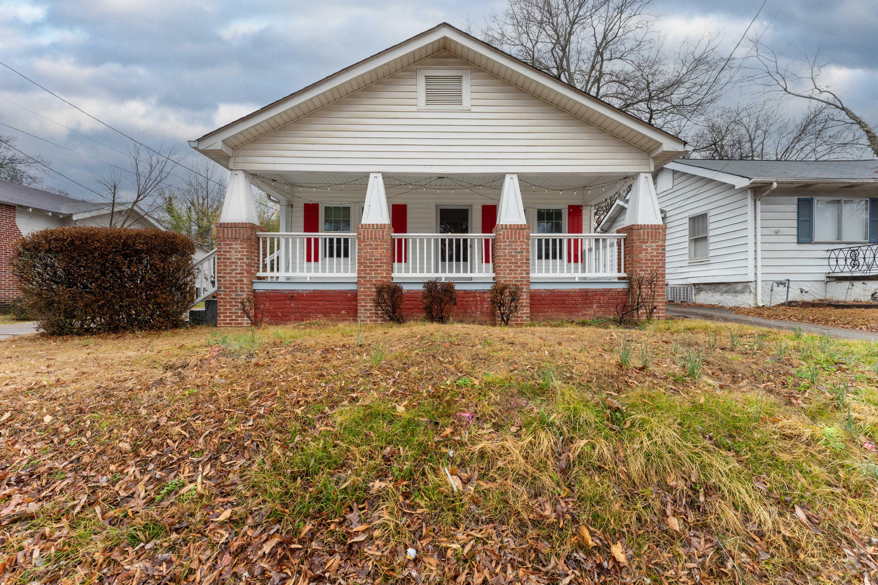 117 South Moore Road Chattanooga, TN 37411 - Photo 3 of 30 S Moore Rd 117 front-3
