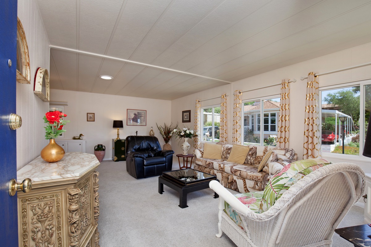 4747 Oak Crest Road, Unit SPC 47 Fallbrook, CA 92028 - Photo 2 of 25