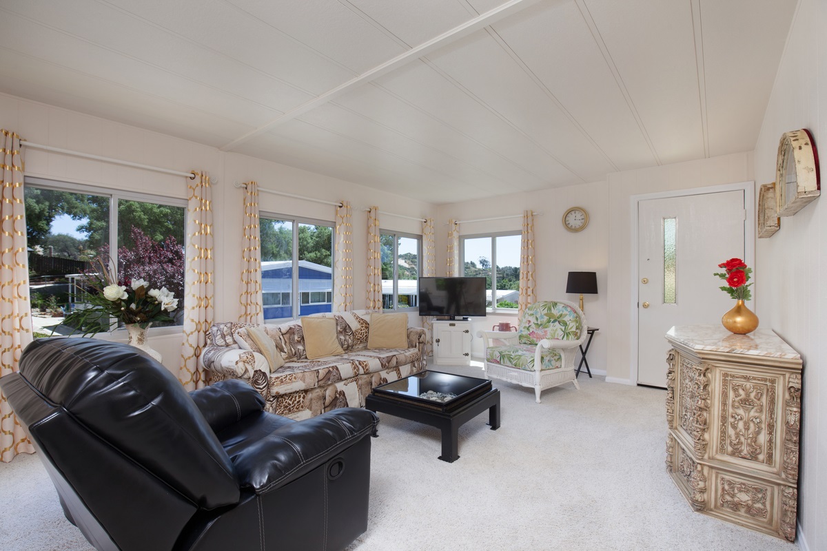 4747 Oak Crest Road, Unit SPC 47 Fallbrook, CA 92028 - Photo 5 of 25