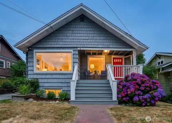 $989,000 | 322 North 81st Street, Seattle, WA 98103