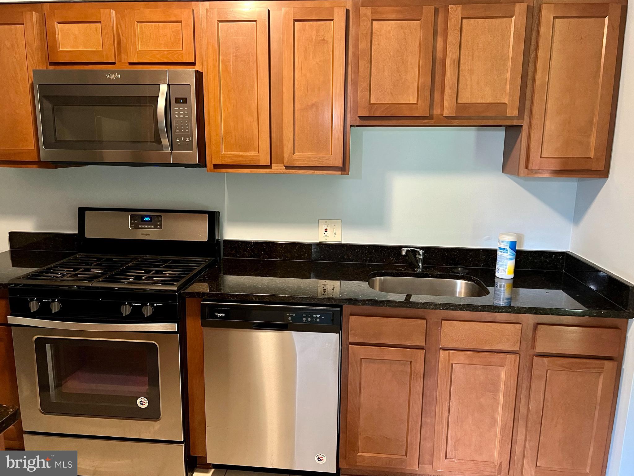 11930 Andrew Court Silver Spring, MD 20902 - Photo 8 of 31