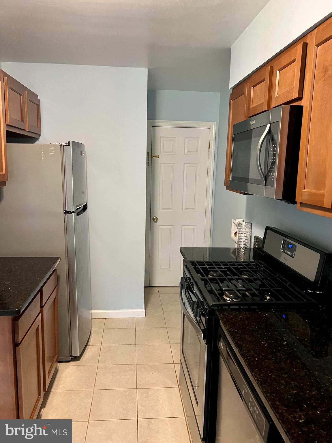 11930 Andrew Court Silver Spring, MD 20902 - Photo 9 of 31