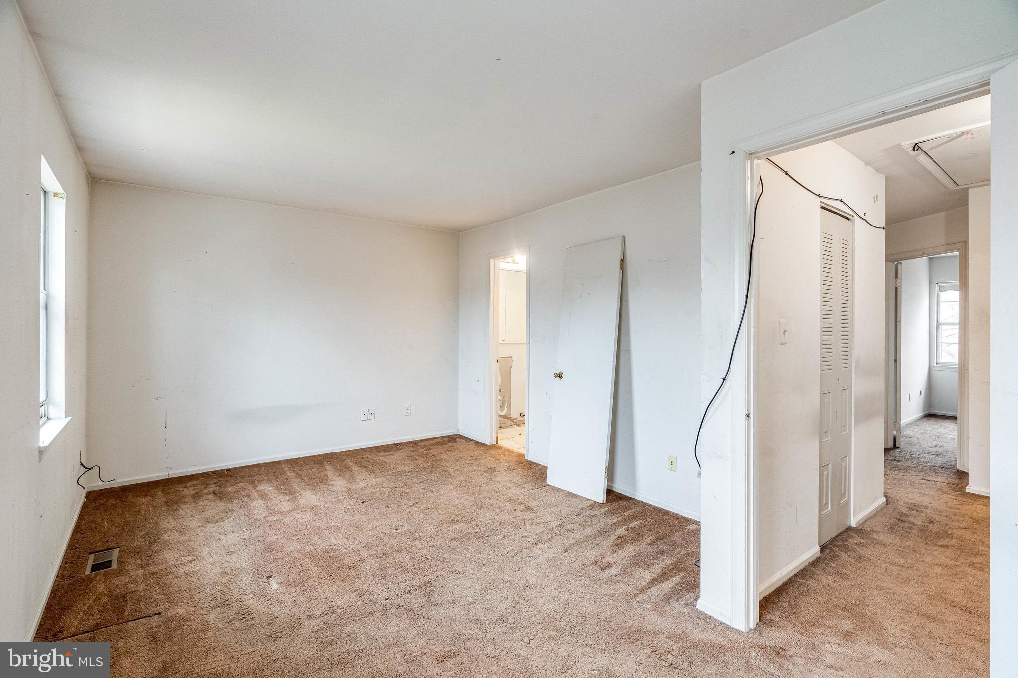 4048 Spring Run Court Chantilly, VA 20151 - Photo 15 of 41