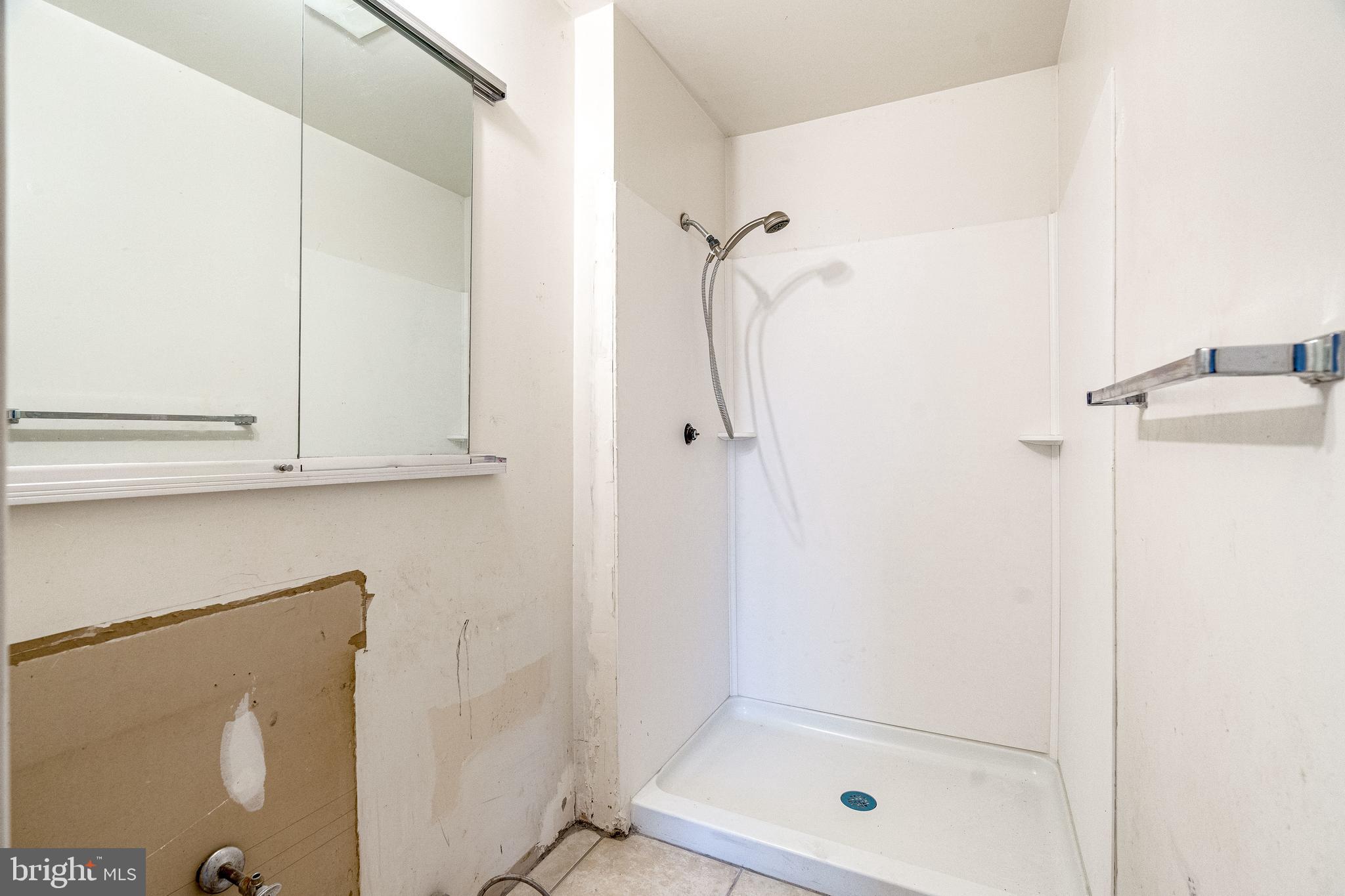 4048 Spring Run Court Chantilly, VA 20151 - Photo 18 of 41