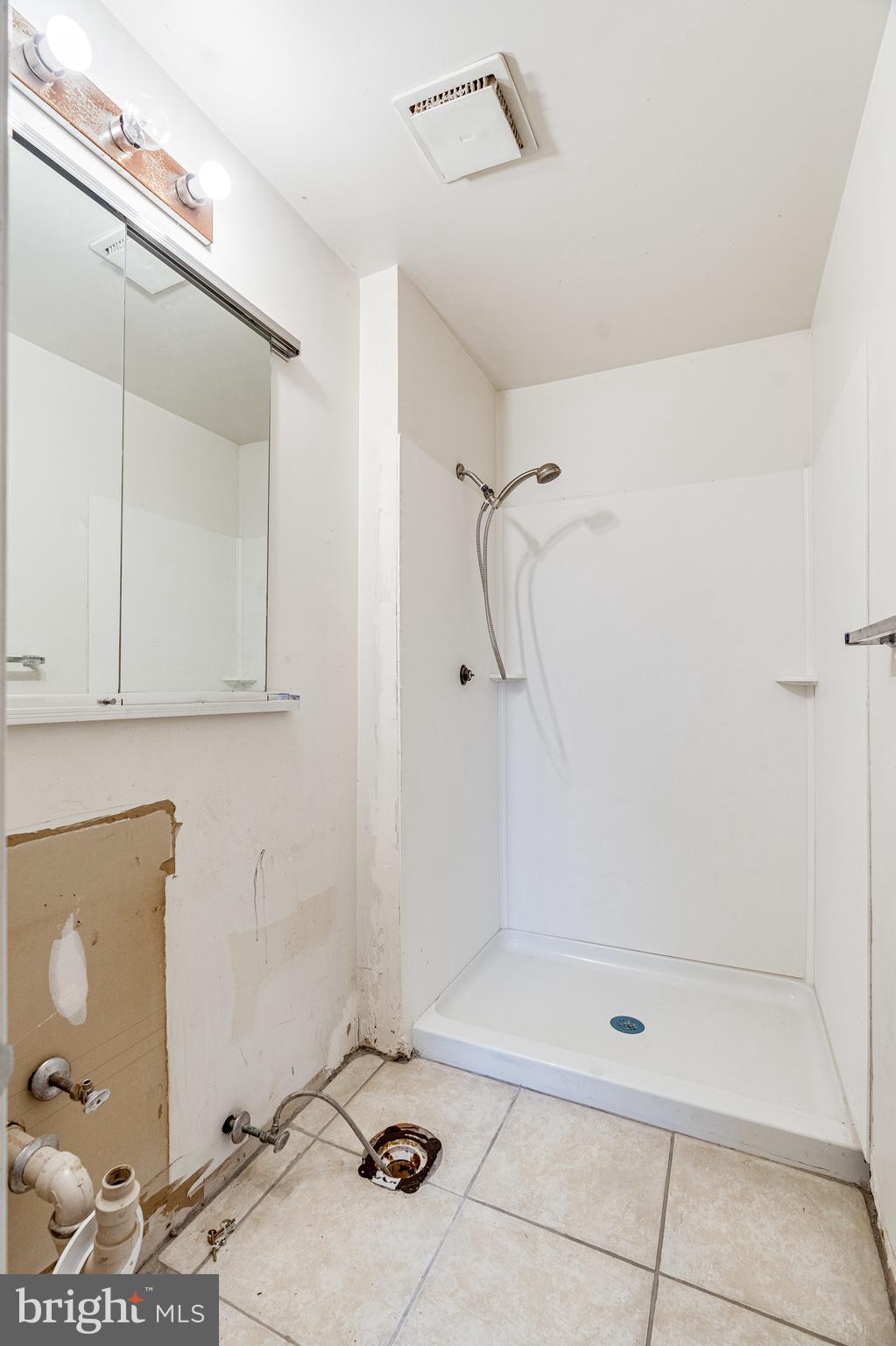 4048 Spring Run Court Chantilly, VA 20151 - Photo 19 of 41