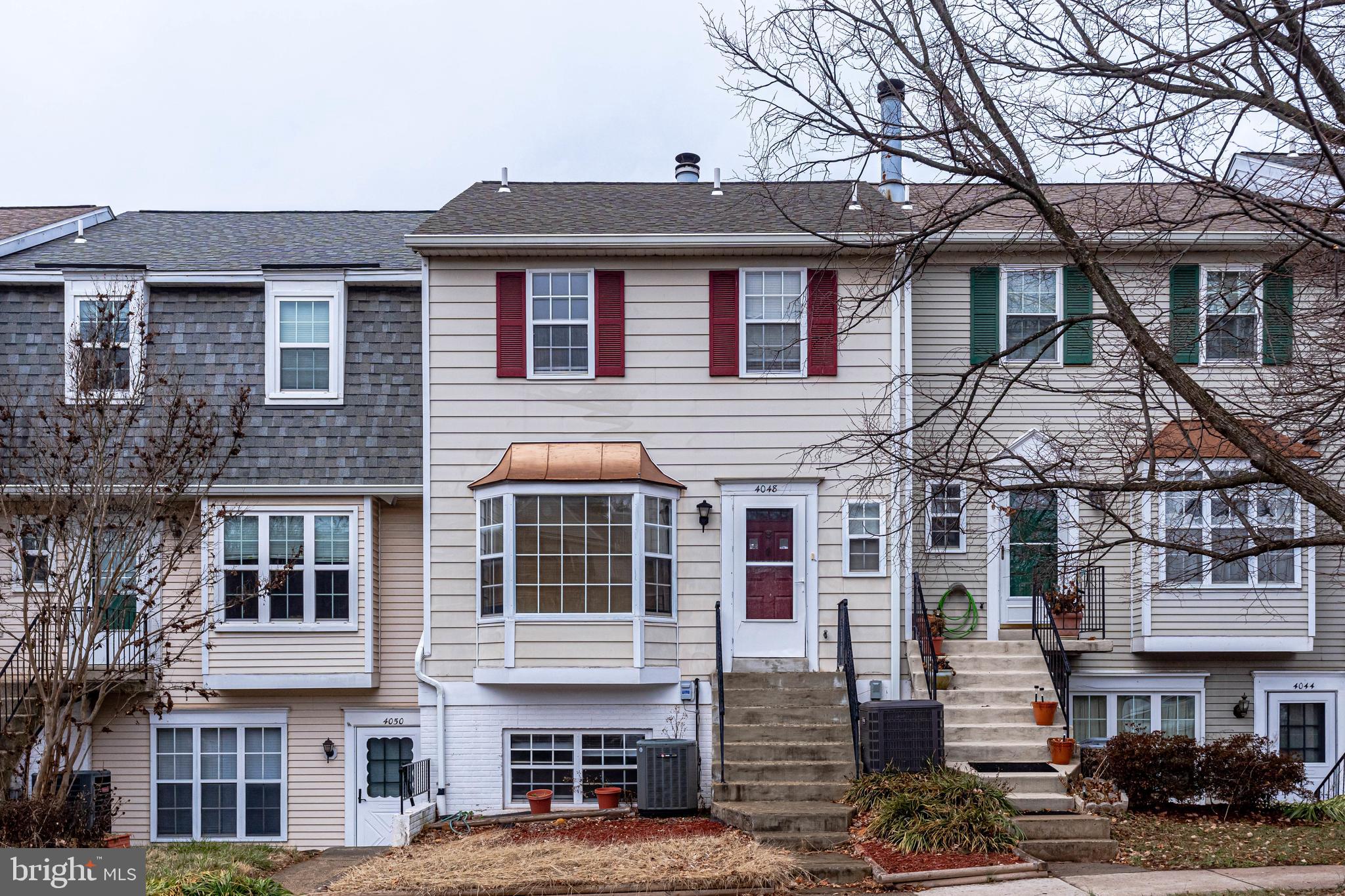 4048 Spring Run Court Chantilly, VA 20151 - Photo 2 of 41