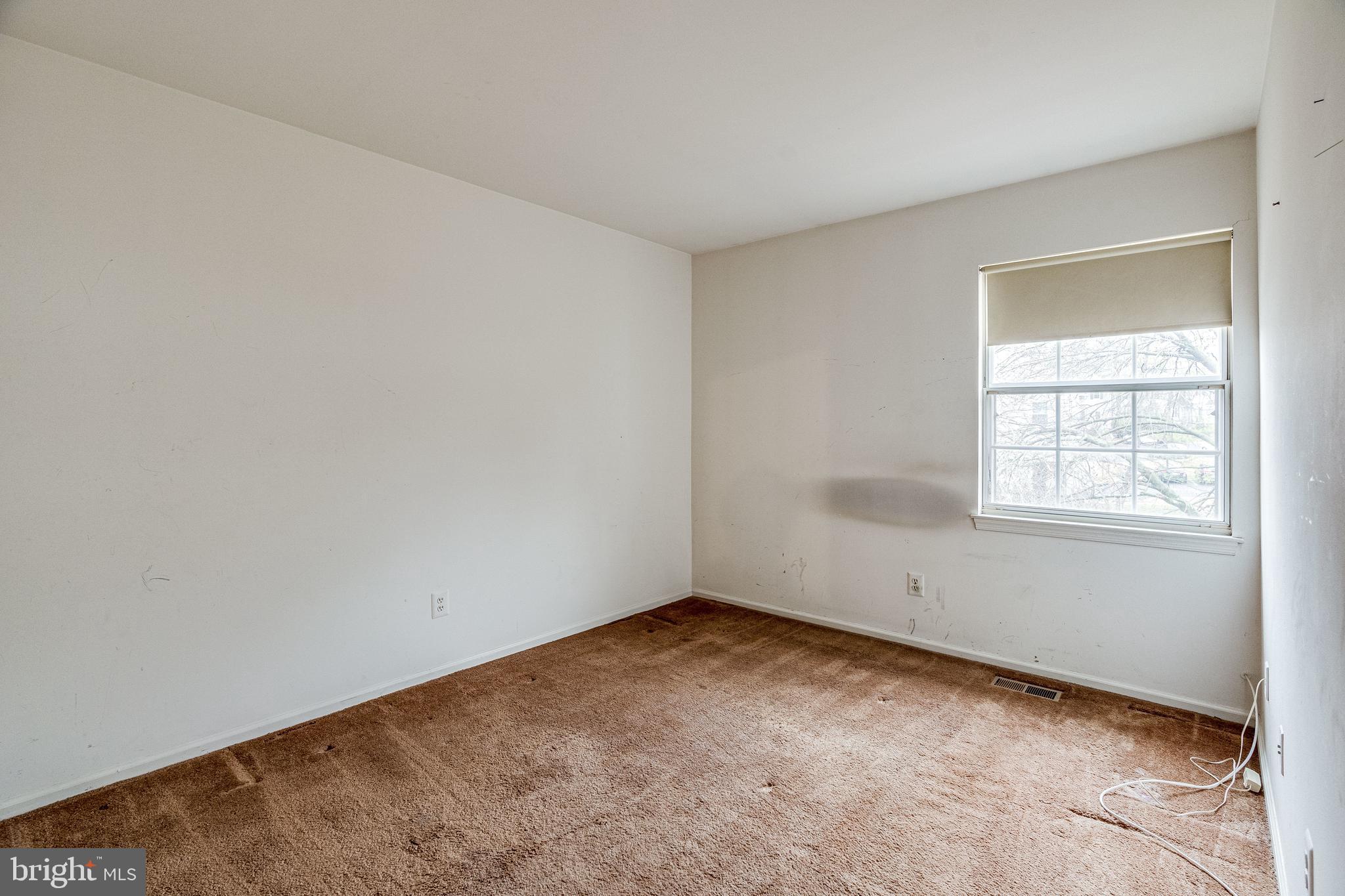 4048 Spring Run Court Chantilly, VA 20151 - Photo 9 of 41