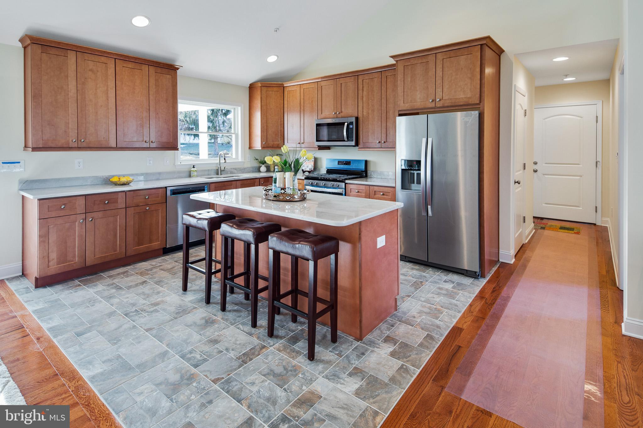 Beautiful Kitchen, Stainless, Granite, Island.