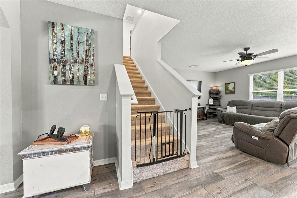 506 Diamond Ridge Road Seffner, FL 33584 - Photo 9 of 21 Gallery Image 9