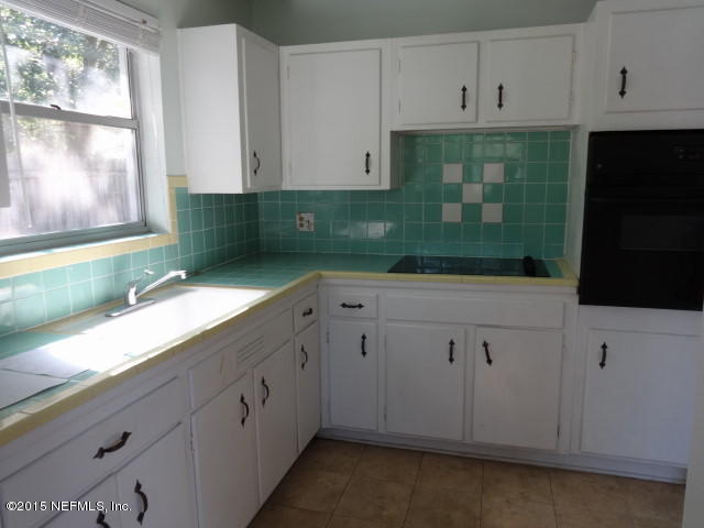 7462 Stonehurst Road South Jacksonville, FL 32277 - Photo 8 of 17 M - 58 - Kitchen From Dining Room