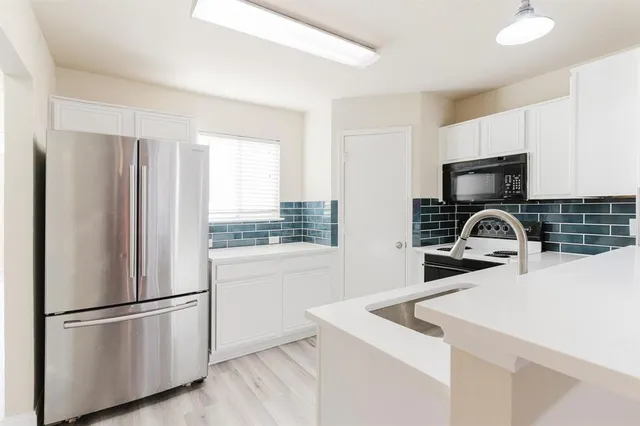 $2,400 | 2109 Windjammer Way, Rowlett, TX 75088