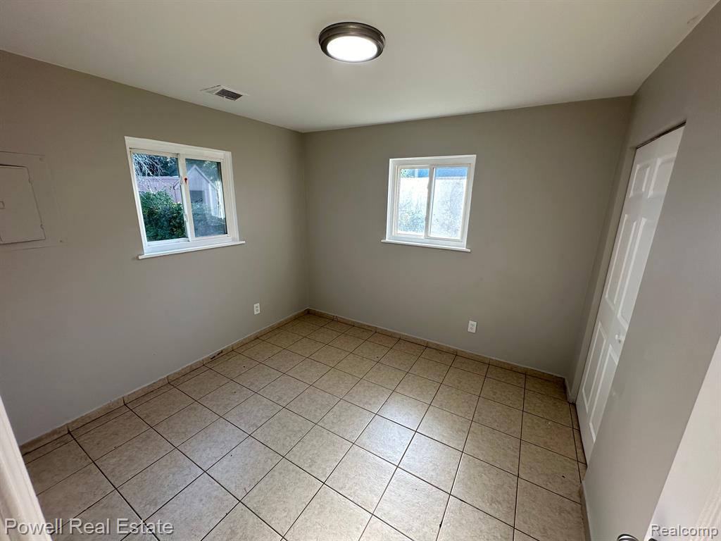 722 Corwin Avenue Pontiac, MI 48340 - Photo 12 of 17