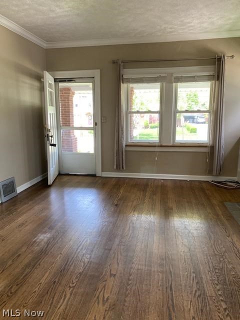 5116 Spencer Road Cleveland, OH 44124 - Photo 7 of 34