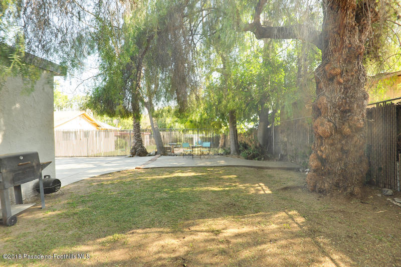 1909 Mentone Avenue Pasadena, CA 91103 - Photo 14 of 16 1909 Mentone Ave_MLS-016