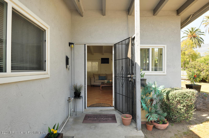 1909 Mentone Avenue Pasadena, CA 91103 - Photo 3 of 16 1909 Mentone Ave_MLS-002