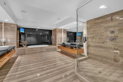 $4,750,000 | 101 South Fort Lauderdale Beach Boulevard, Unit 2601, Fort Lauderdale, FL 33316