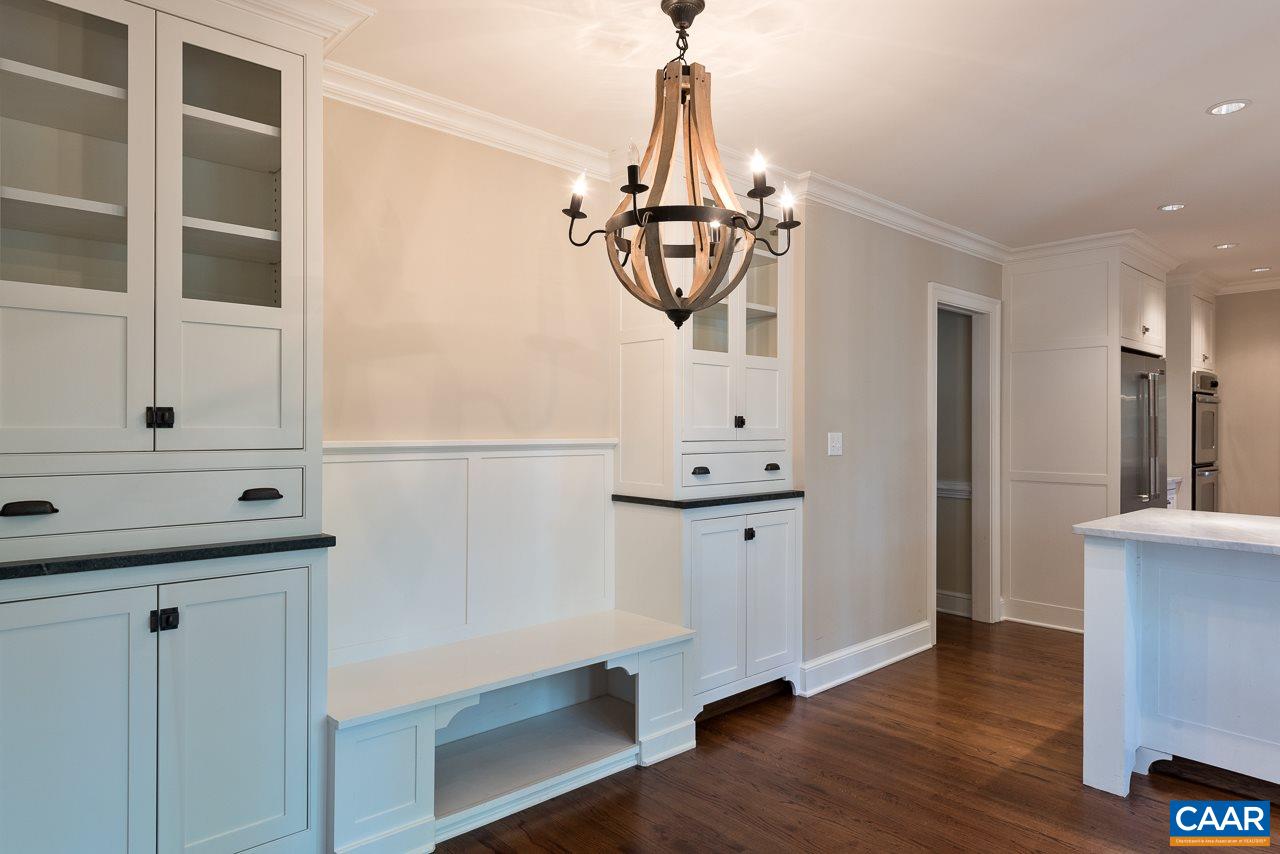 2305 Mill Ridge Road Charlottesville, VA 22901 - Photo 8 of 19 Built in bench and cabinetry,