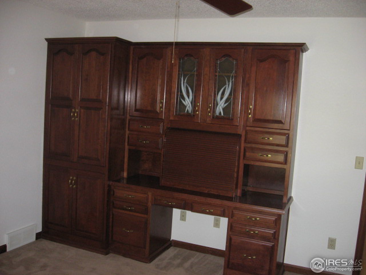 641 Bonner Springs Ranch Road Laporte, CO 80535 - Photo 14 of 24 Office built-in's