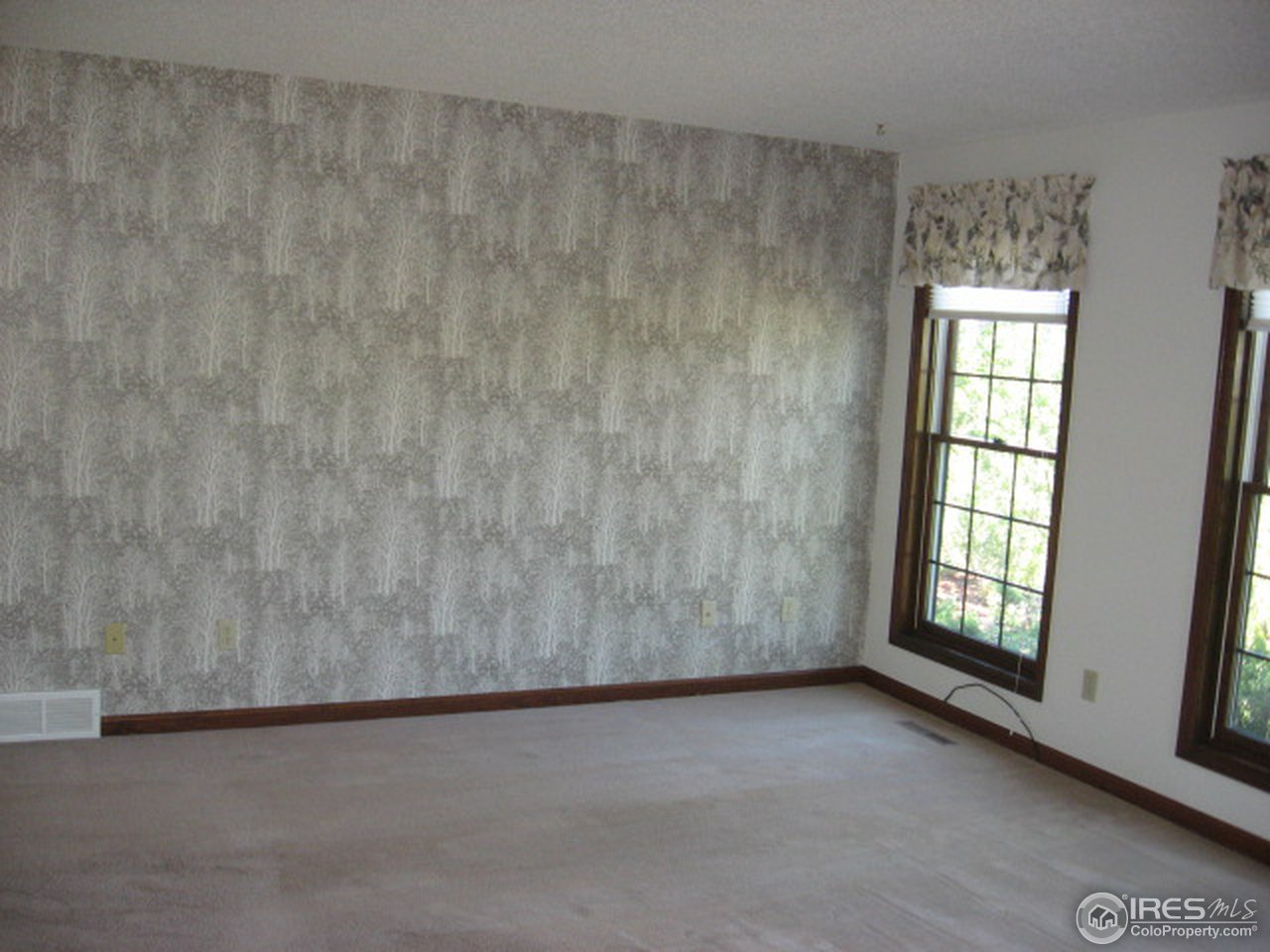 641 Bonner Springs Ranch Road Laporte, CO 80535 - Photo 19 of 24 Master bedroom