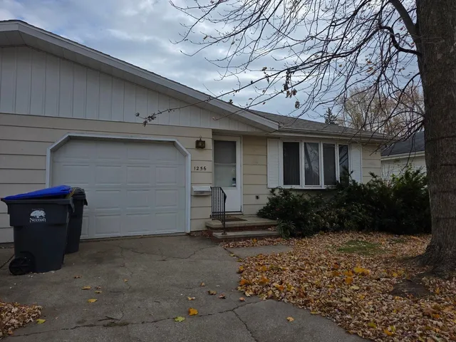 $289,900 | 1254 Meadow Lane, Neenah, WI 54956