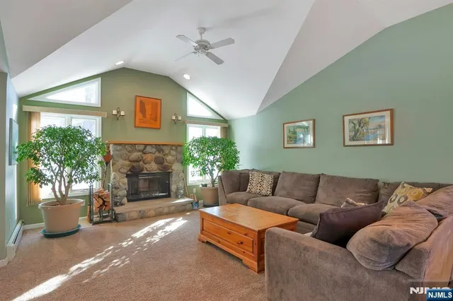 $878,000 | 67 Emwood Drive, Emerson, NJ 07630