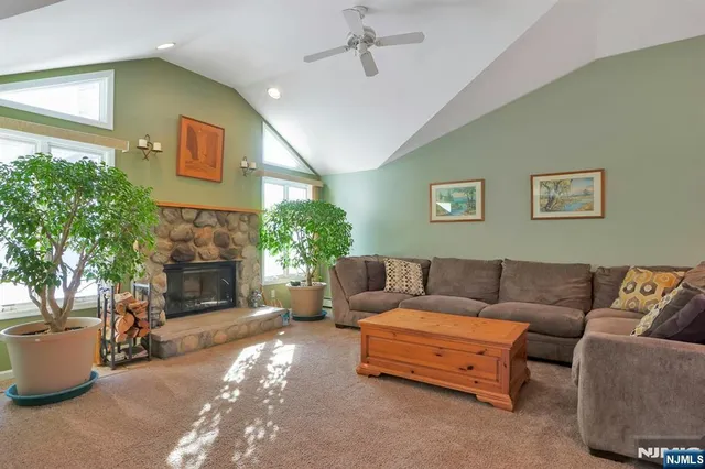 $878,000 | 67 Emwood Drive, Emerson, NJ 07630