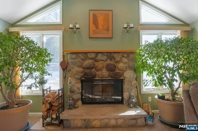 $878,000 | 67 Emwood Drive, Emerson, NJ 07630