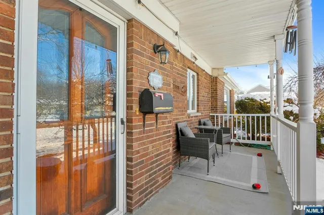 $878,000 | 67 Emwood Drive, Emerson, NJ 07630