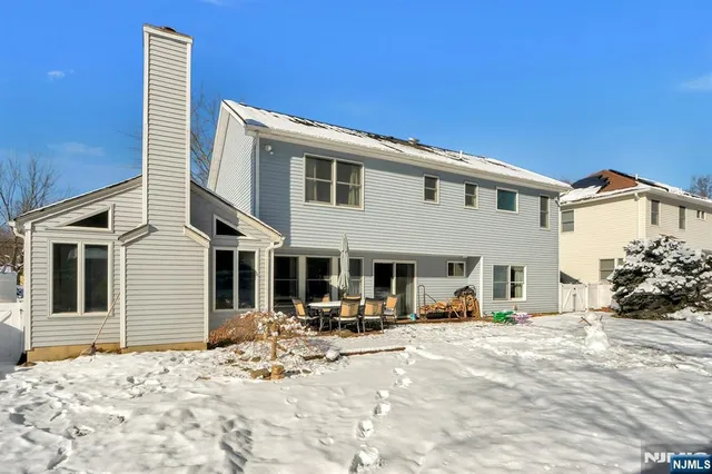 $878,000 | 67 Emwood Drive, Emerson, NJ 07630