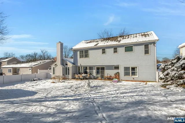 $878,000 | 67 Emwood Drive, Emerson, NJ 07630