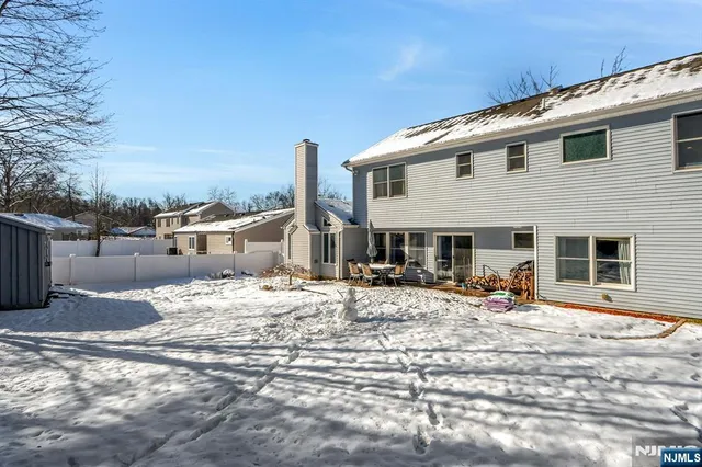 $878,000 | 67 Emwood Drive, Emerson, NJ 07630