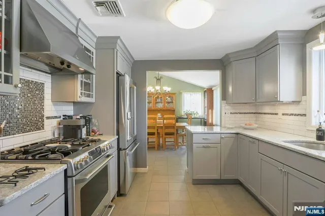 $878,000 | 67 Emwood Drive, Emerson, NJ 07630