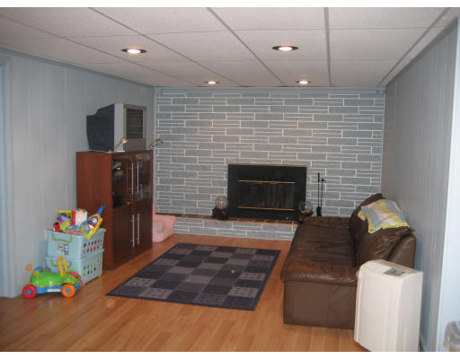133 Peekskill Avenue Springfield, MA 01129 - Photo 15 of 22