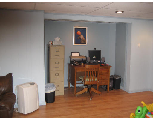 133 Peekskill Avenue Springfield, MA 01129 - Photo 16 of 22
