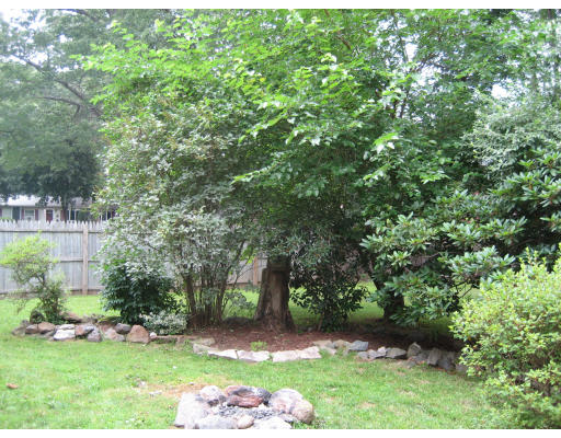133 Peekskill Avenue Springfield, MA 01129 - Photo 20 of 22