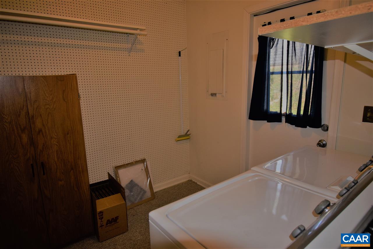 1640 Townwood Court Charlottesville, VA 22901 - Photo 6 of 11 a bathroom with a sink and a mirror