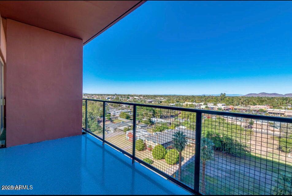 4750 North Central Avenue, Unit L8 Phoenix, AZ 85012 - Photo 19 of 55 a view of ocean from a balcony