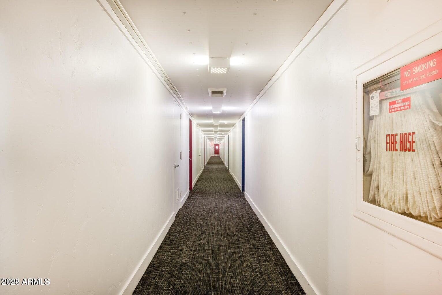 4750 North Central Avenue, Unit L8 Phoenix, AZ 85012 - Photo 24 of 55 a view of a hallway