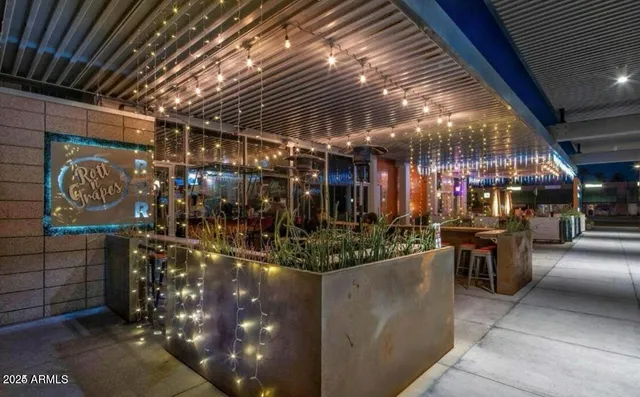 $1,525 | 4750 North Central Avenue, Unit L8, Phoenix, AZ 85012