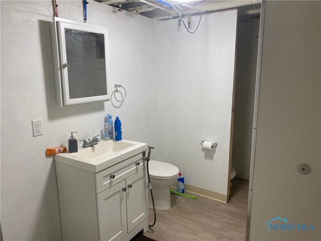 2534 Montebello Road Toledo, OH 43607 - Photo 15 of 18 Lower Level Bath
