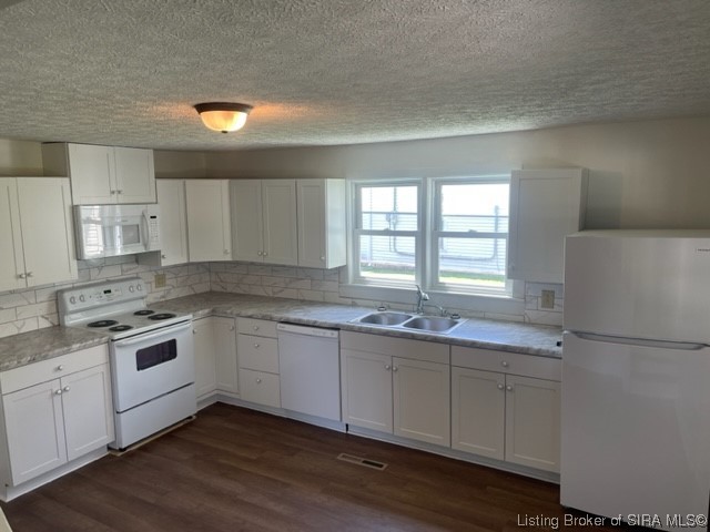 508 East Hackberry Street Salem, IN 47167 - Photo 4 of 24