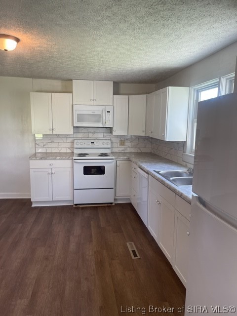 508 East Hackberry Street Salem, IN 47167 - Photo 7 of 24