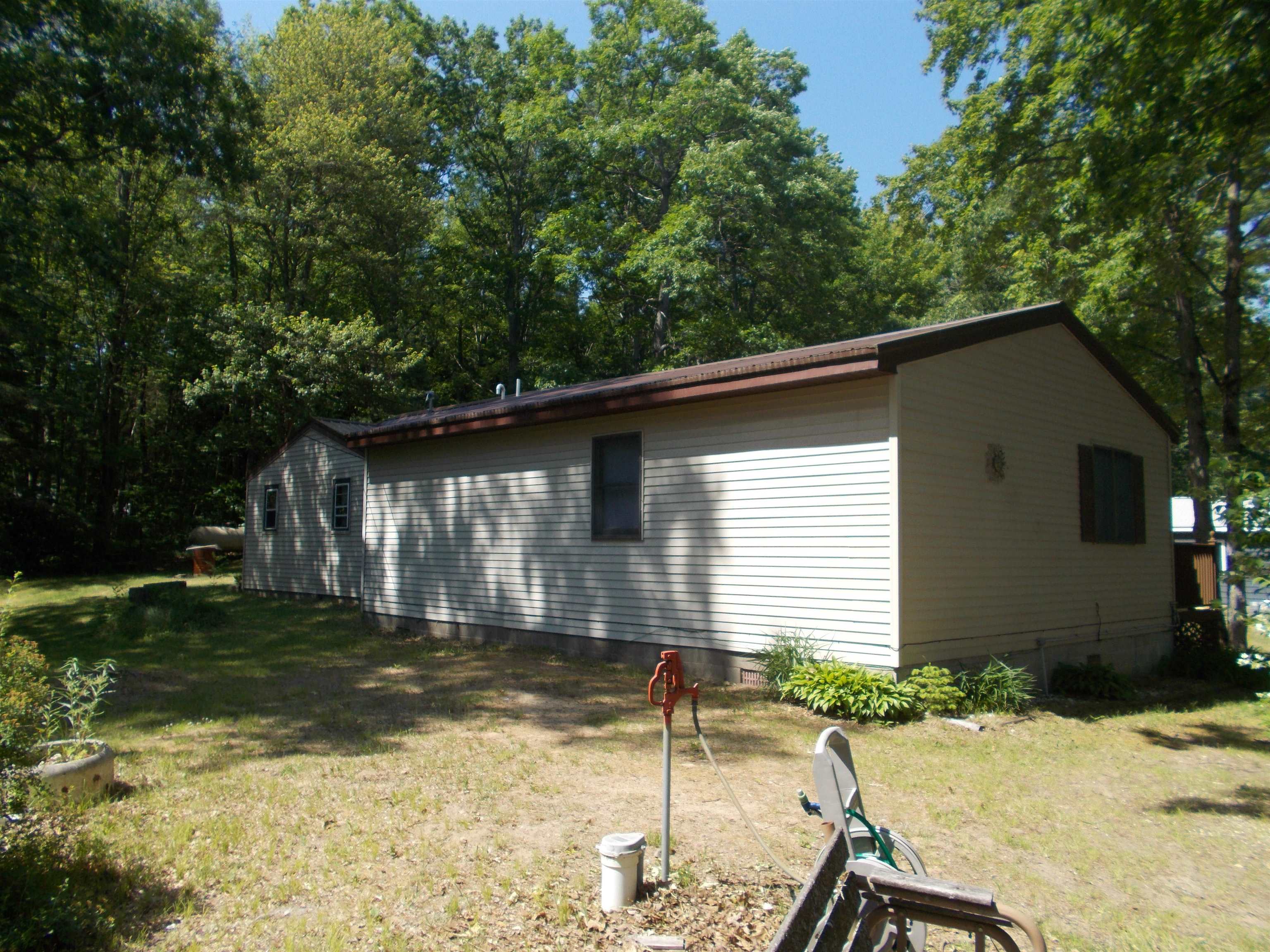 6789 Wickert Road Hale, MI 48739 - Photo 5 of 25 1912621-4.JPG