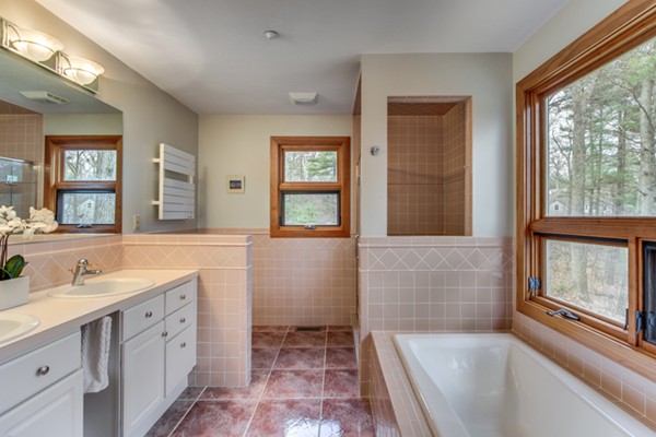 69 Claypit Hill Road Wayland, MA 01778 - Photo 10 of 22