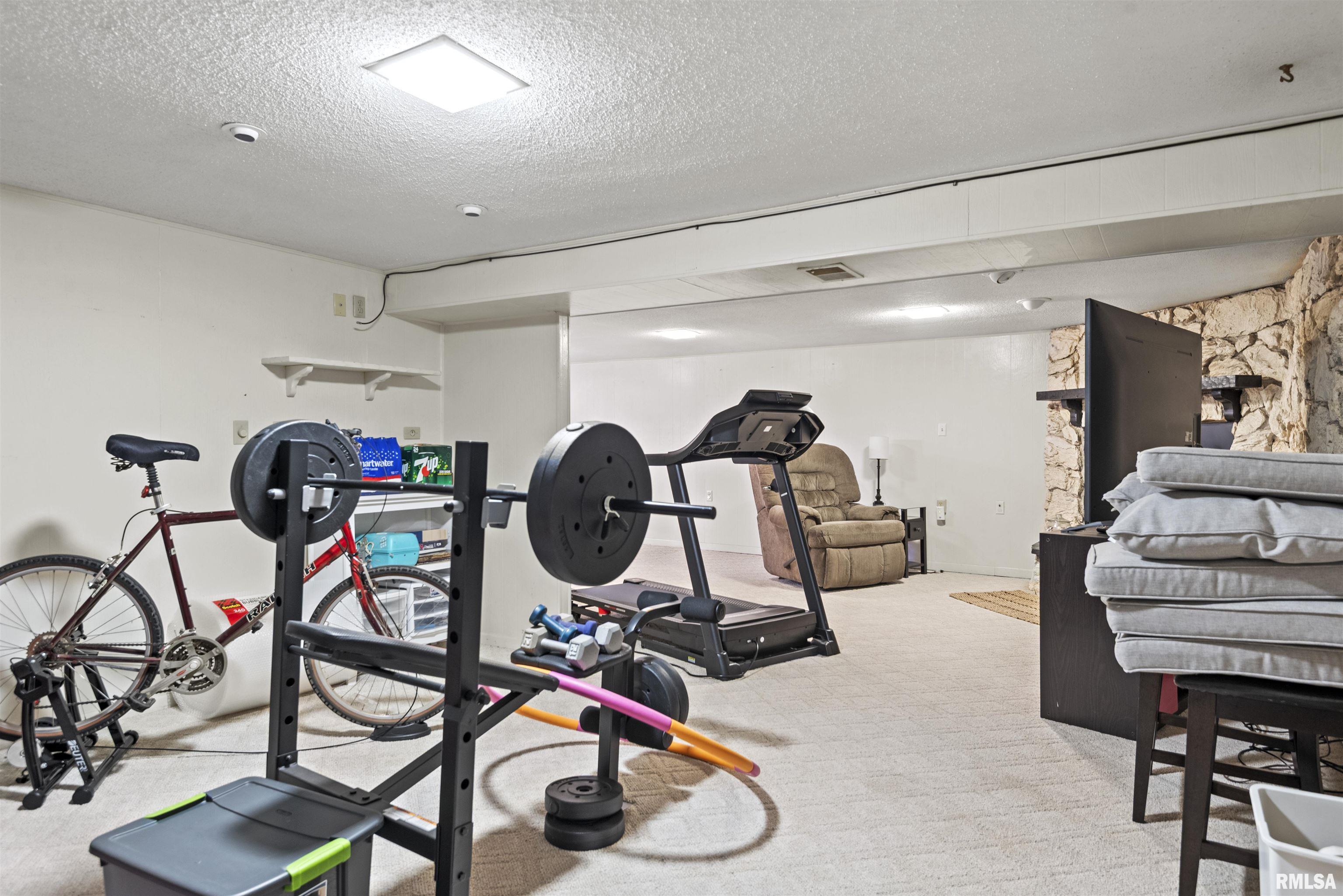 2501 Sherborn Road Springfield, IL 62702 - Photo 30 of 44