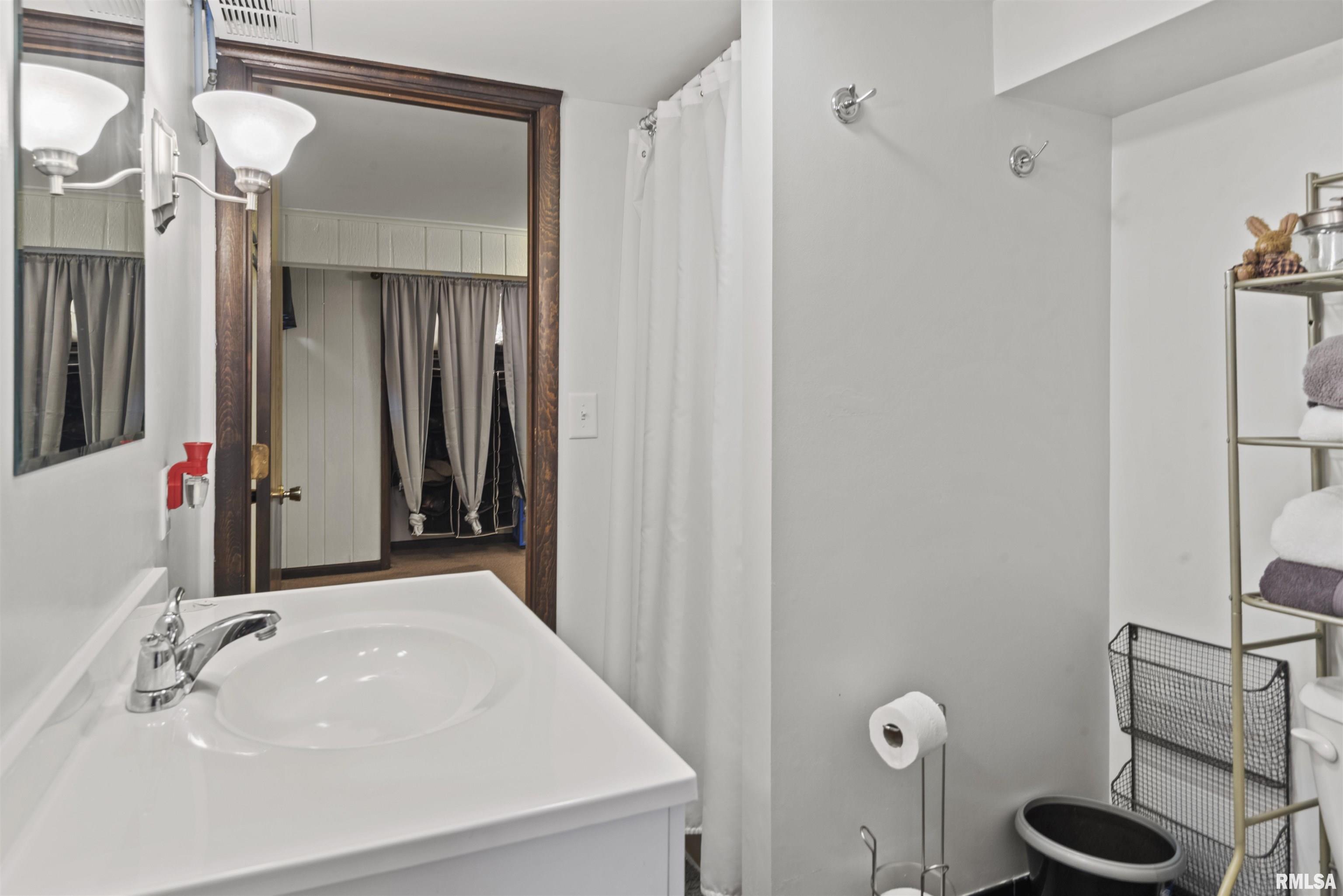 2501 Sherborn Road Springfield, IL 62702 - Photo 36 of 44