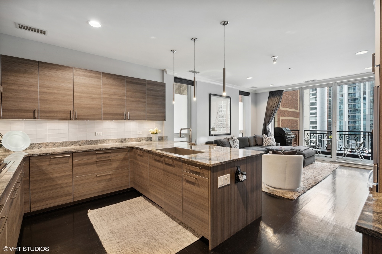 10 East Delaware Place, Unit 10B Chicago, IL 60611 - Photo 12 of 39