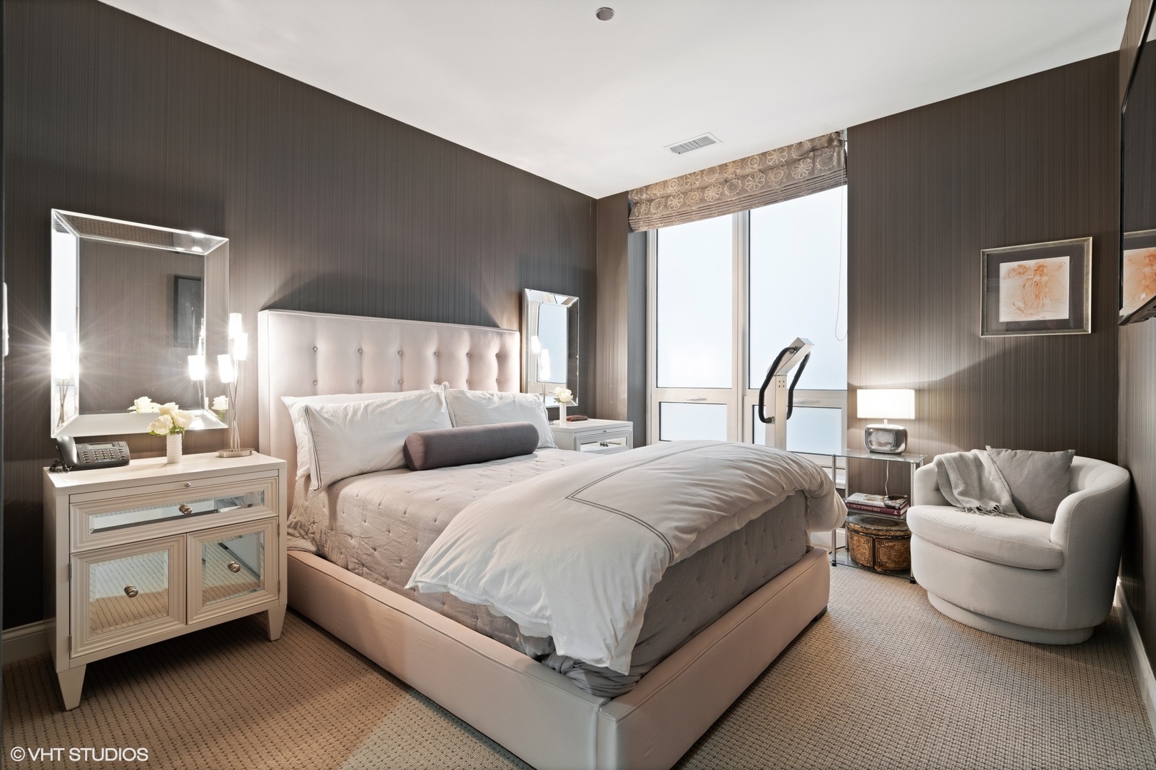 10 East Delaware Place, Unit 10B Chicago, IL 60611 - Photo 27 of 39