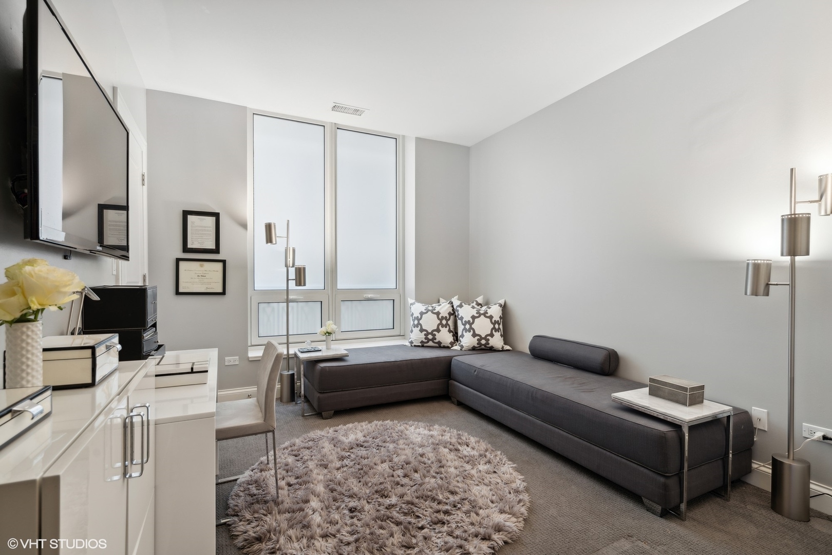 10 East Delaware Place, Unit 10B Chicago, IL 60611 - Photo 28 of 39